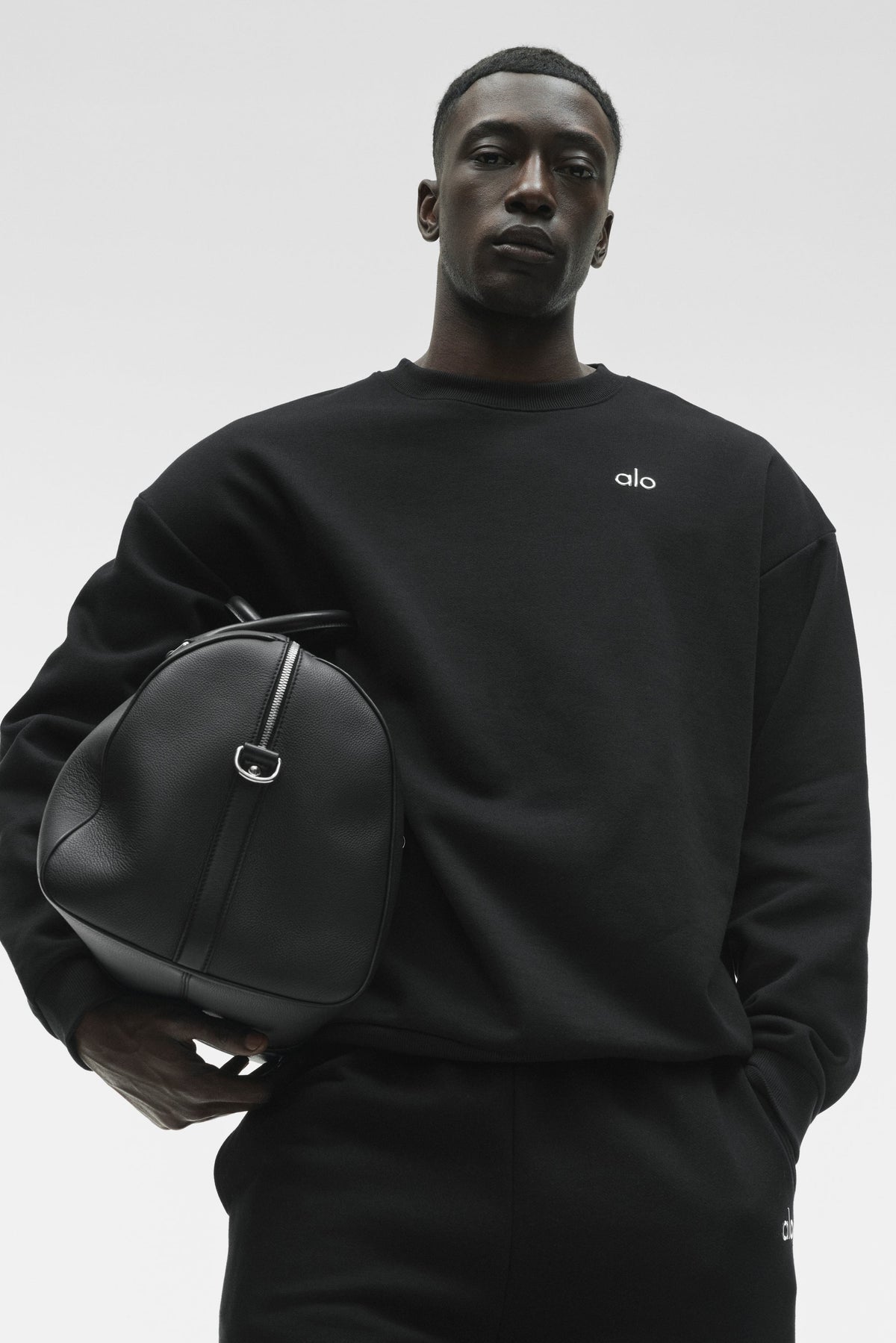 Accolade Crew Neck Pullover - Black